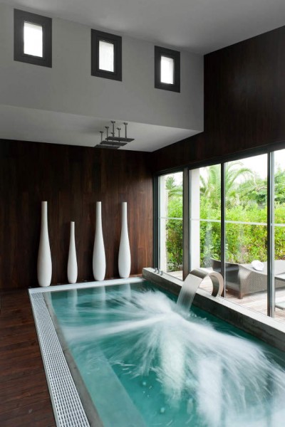 Bathroom Ideas - 12 Baths To Relax In - Desire to Inspire - Hotel Sezz Saint Tropez | designlibrary.com.au