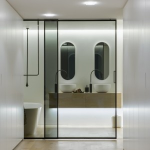 Minosa Design - Dressing room - www.designlibrary.com.au Interior Design & Building