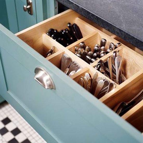 Kitchen Designs 17 Storage Solutions - Knife Fork and Spoon Storage - Apartment Therapy - www.designlibrary.com.au